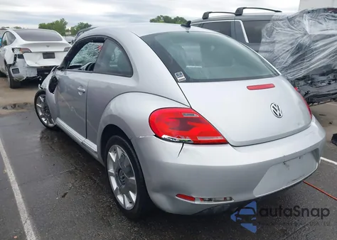 2012 Volkswagen Beetle 2.5L z USA, uszkodzony, nr VIN 3VWJP7AT5CM603672
